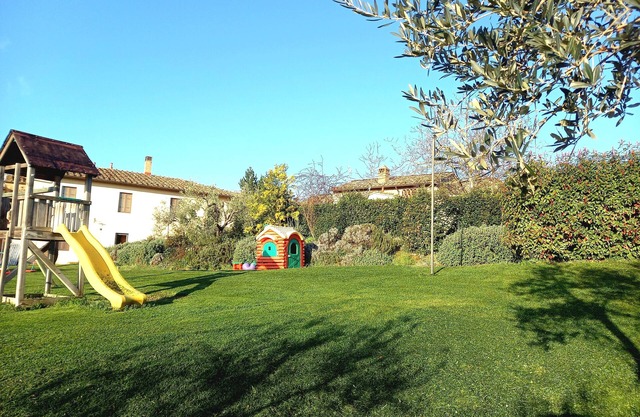 country house with garden ,pool,children's play area ,Tuscany,15 from Florence