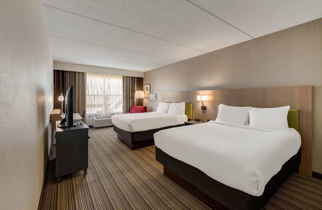 Country Inn & Suites by Radisson, Findlay, OH