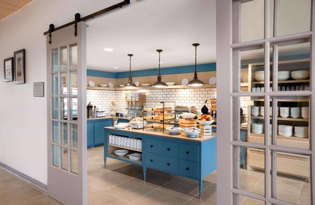 Country Inn & Suites by Radisson, Ft. Atkinson, WI