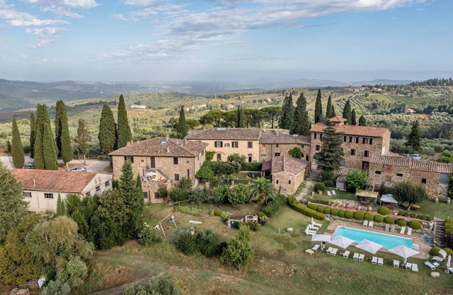 Country retreat 18 people near Greve in Chianti in a Santo Stefano Winery. NEW!