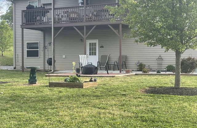 Country Setting with Cozy One Bedroom Unint