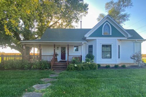 Countryside Cottage with Large Yard Near Topeka