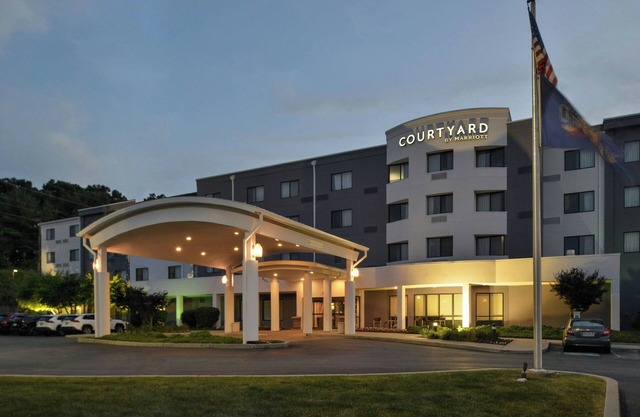 Courtyard by Marriott Harrisburg Hershey