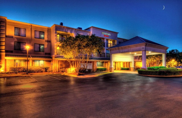 Courtyard by Marriott Memphis Germantown