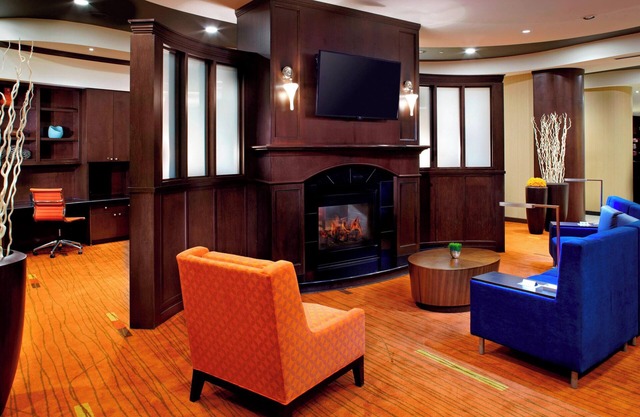 Courtyard by Marriott Pittsburgh West Homestead/Waterfront