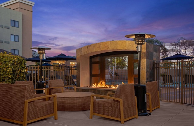 Courtyard by Marriott San Diego Central