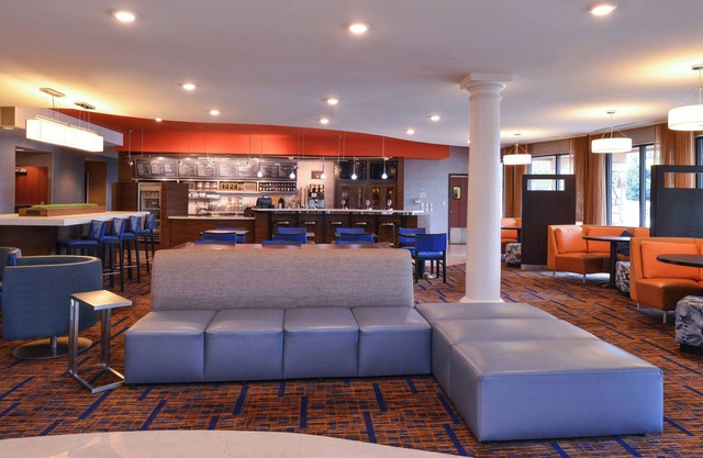 Courtyard by Marriott Pittsburgh Monroeville