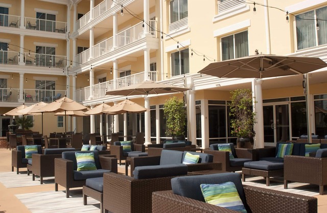 Courtyard Charleston Waterfront by Marriott