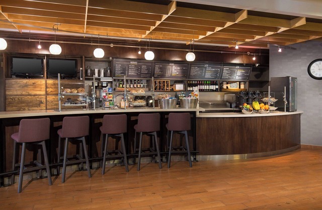 Courtyard Des Moines West/Jordan Creek