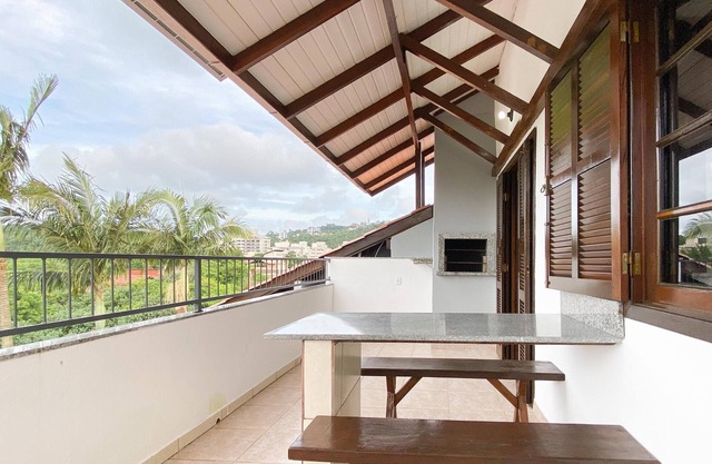 Cover - Resident. Green Seas