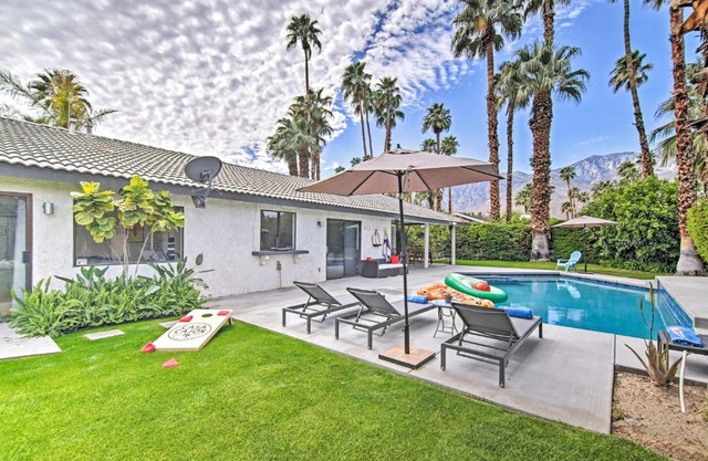 Covered Patio, Pool and Games Home in Palm Springs