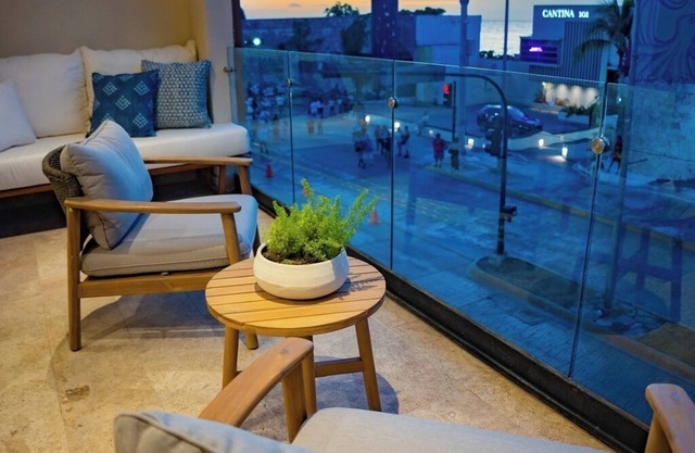 Cozumel NEW Siesta Studio: 1BR/Wi-Fi/AC/Noise Proof/With View