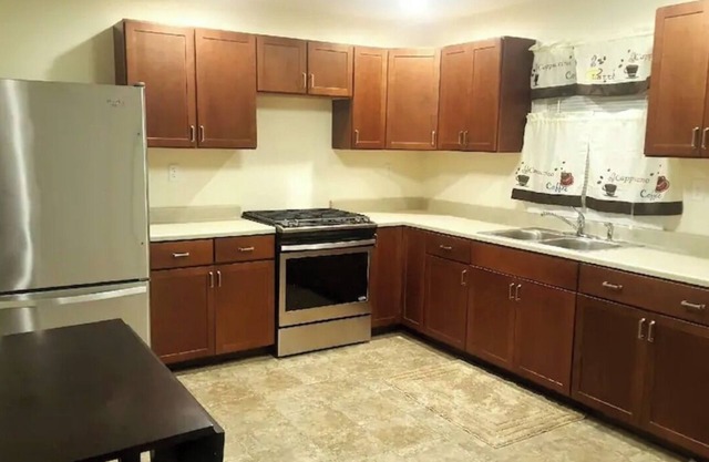 Cozy 1 bed/1 bath fully furnished ished apartment