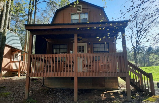 Cozy 1 Bedroom cabin #1