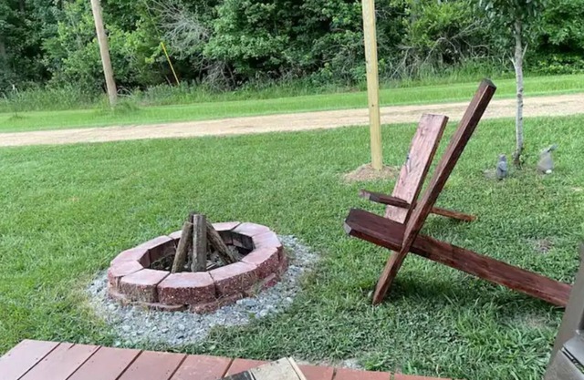 Cozy - 1 bedroom tiny cabin sleeps 2 adults 2 children comfortably