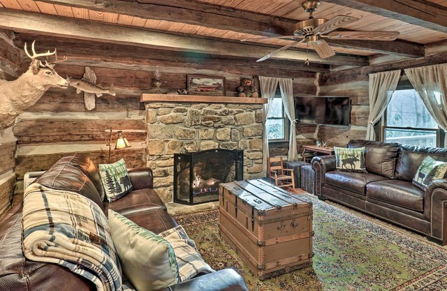 Cozy 1850’s Log Cabin: Hike & Explore the Outdoors