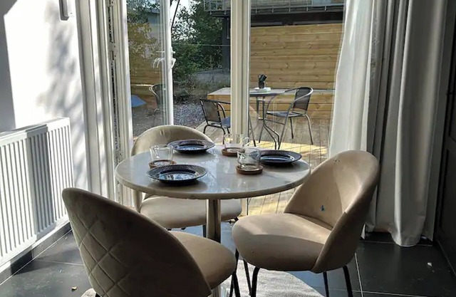 Cozy 1BR apartment inner-city