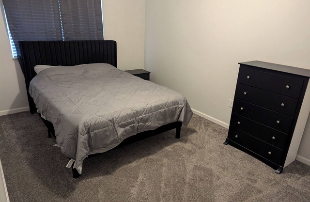 Cozy 2-bedroom condo with WiFi