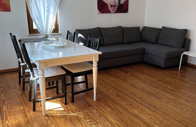 Cozy 2 room apartment and courtyard