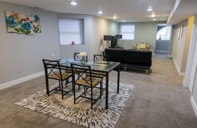 Cozy 2BR/1BA Garden Apartment Near Lincoln Square