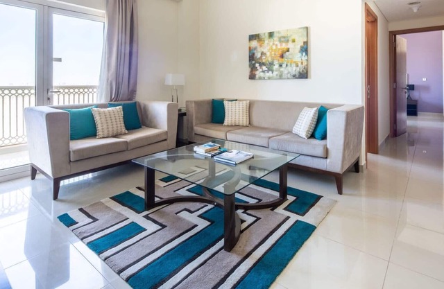 Cozy 2BR in the Heart of Jebel Ali - Sleeps 4!