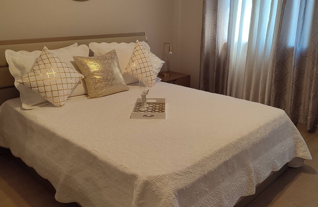 Cozy 3-bedroom apartment with fantastic sea view in fabulous Alonissos.