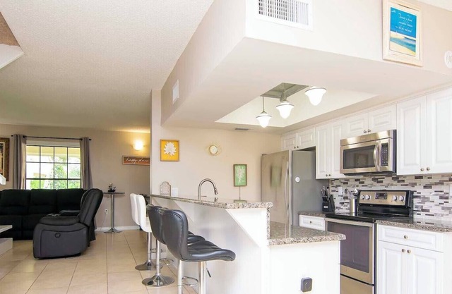 Cozy 3BR/2.5BA Townhouse in Saddlebrook Resort