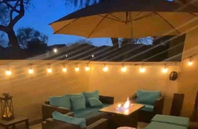 Cozy 4 Bedroom Home 10 mins to Strip Outdoor Oasis