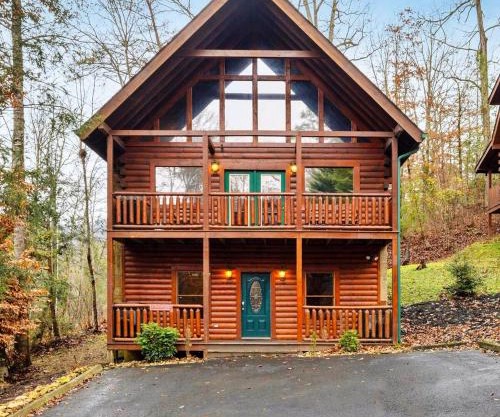 Cozy 5BR Cabin Near Dollywood