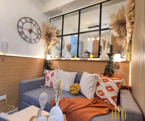 Cozy & Aesthetic walking distance to MOA,near NAIA AIRPORT with NETFLIX,MINIVIDEOKE,BOARDGAMES-DUXE9