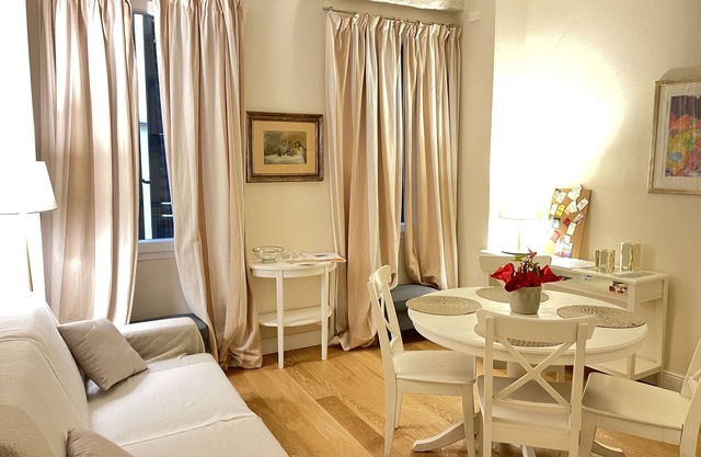 Cozy apartment-Florence old center-Duomo-Uffizi-2 bedrooms-2 bathrooms