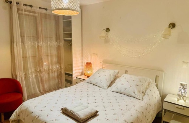 Cozy Apartment in Rueil – Underground Parking – Quiet & Comfortable Near Paris