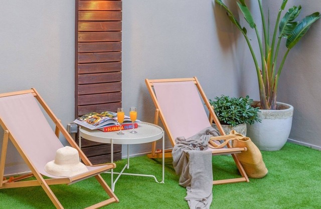 Cozy apartment with terrace and free parking