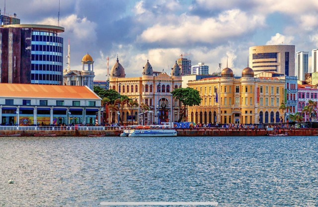 Cozy apt for up to 4 people close to everything