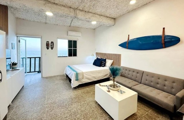 Cozy beachfront studio at heart of Puerto de La Libertad