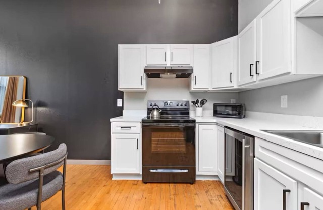 Cozy Bedroom Retreat in the Heart of Kansas City