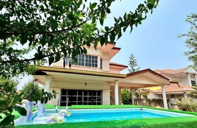 Cozy Bungalow at PD Villa with Pool by Elite Stay