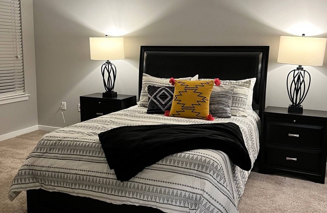 Cozy but Accessible Hideaway. Lots of Amenitiesn