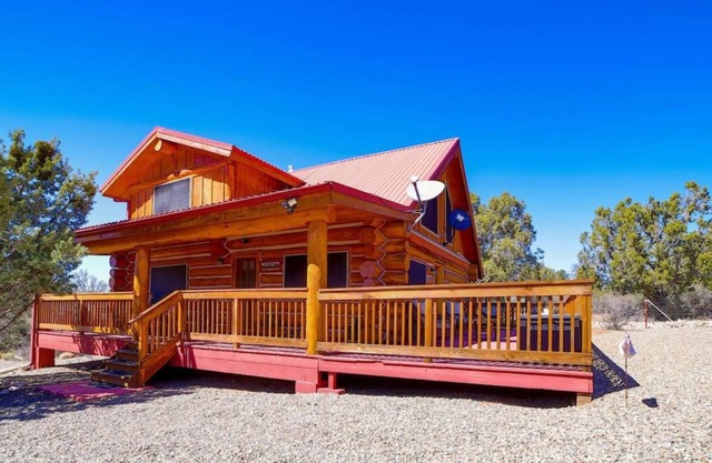 *Cozy Cabin * Family Getaway *BBQ *Fireplace