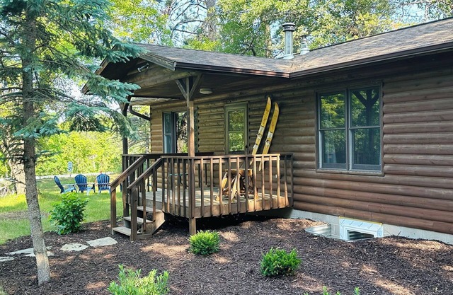 Cozy Cabin in Crosslake! LAKE ACCESS with dock slip available! Sleeps 8