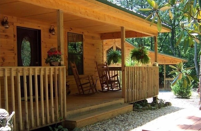 Cozy Cabin in the North Georgia Mountains - We are open and it's beautiful here!