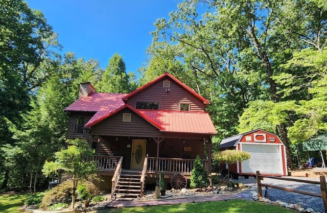 Cozy Cabin near Ocoee Lake in the Cherokee National Forest. Natures Paradise.