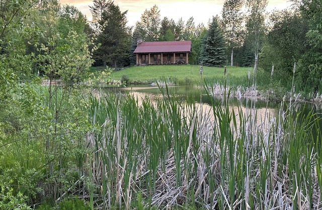 Cozy Cabin on Private Ranch Near West Entrance to Glacier National Park