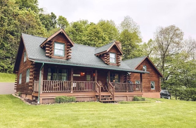 Cozy cabin on the hill with amazing surroundings.