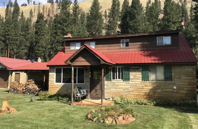 Cozy Cabin On The South Fork Of The Payette River