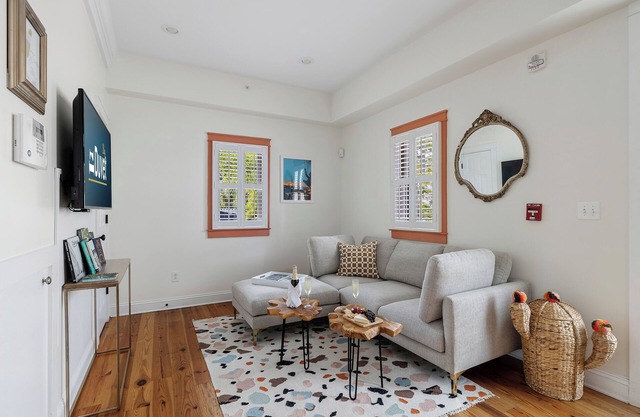 Cozy Charleston Cottage | Brandy Crusta