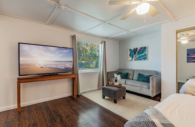 Cozy & Charming Studio Close to Downtown