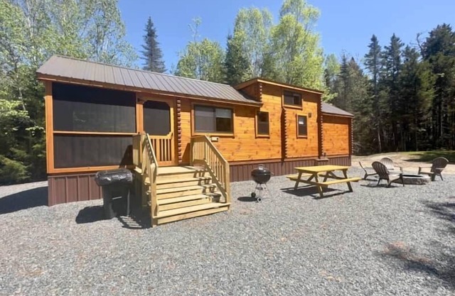 Cozy Coastal Cabin #4