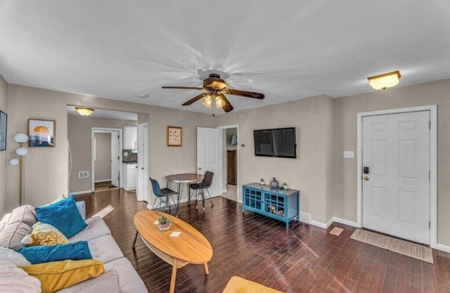 Cozy Comfortable Single Home Located Near Topeka's Hospitalsn