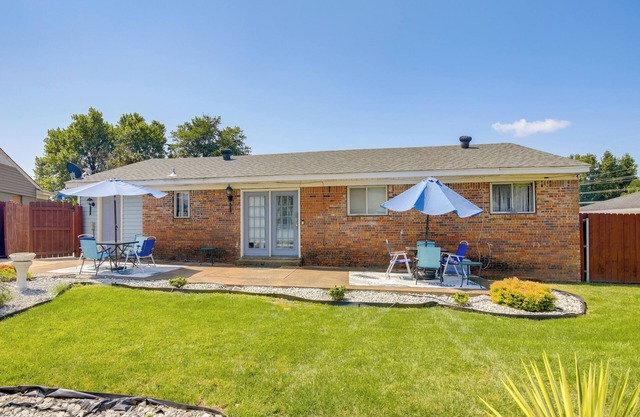 Cozy Corner in Memphis - 4 Miles to Graceland!